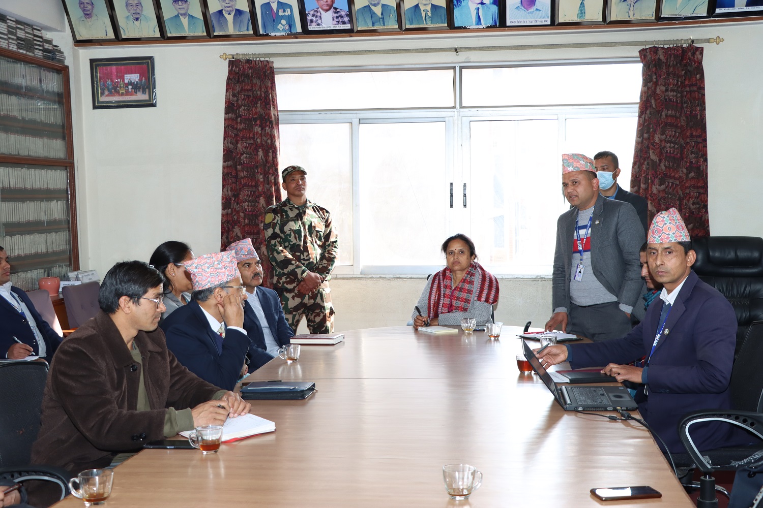 चलिरहेका अनलाइनलाई पनि अभिमुखीकरण गर्न सञ्चारमन्त्री शर्माको जोड