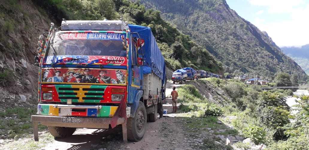 नेपालगन्ज देखि ३२ दिनमा हुम्ला पुगे मालबहाक ट्रक