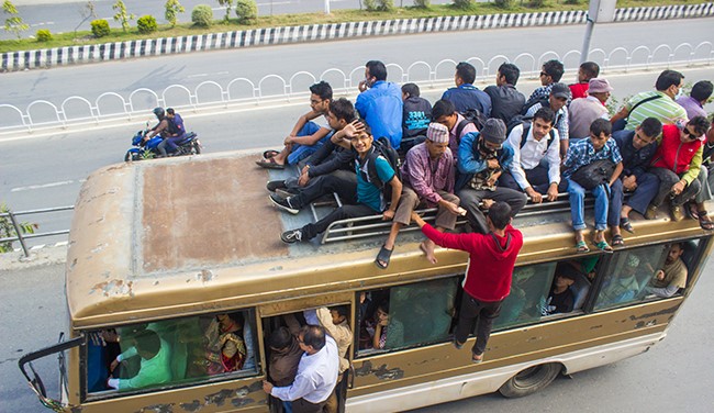 छतमा यात्रु बोके २० हजारसम्म जरिवाना