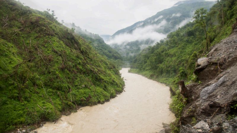 आठ घण्टापछि अरुण नदी बग्न थाल्यो