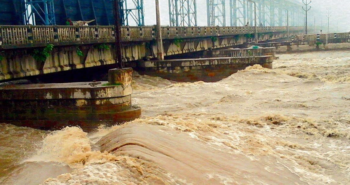 सप्तकोसीमा खतरा, कोसी ब्यारेजका सबै ढोका खोलिए