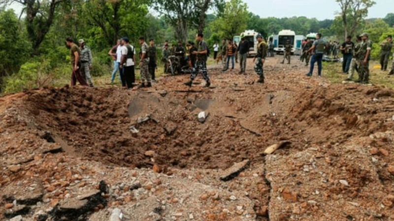 माओवादी विद्रोहीको आक्रमणमा दश भारतीय प्रहरीको मृत्यु